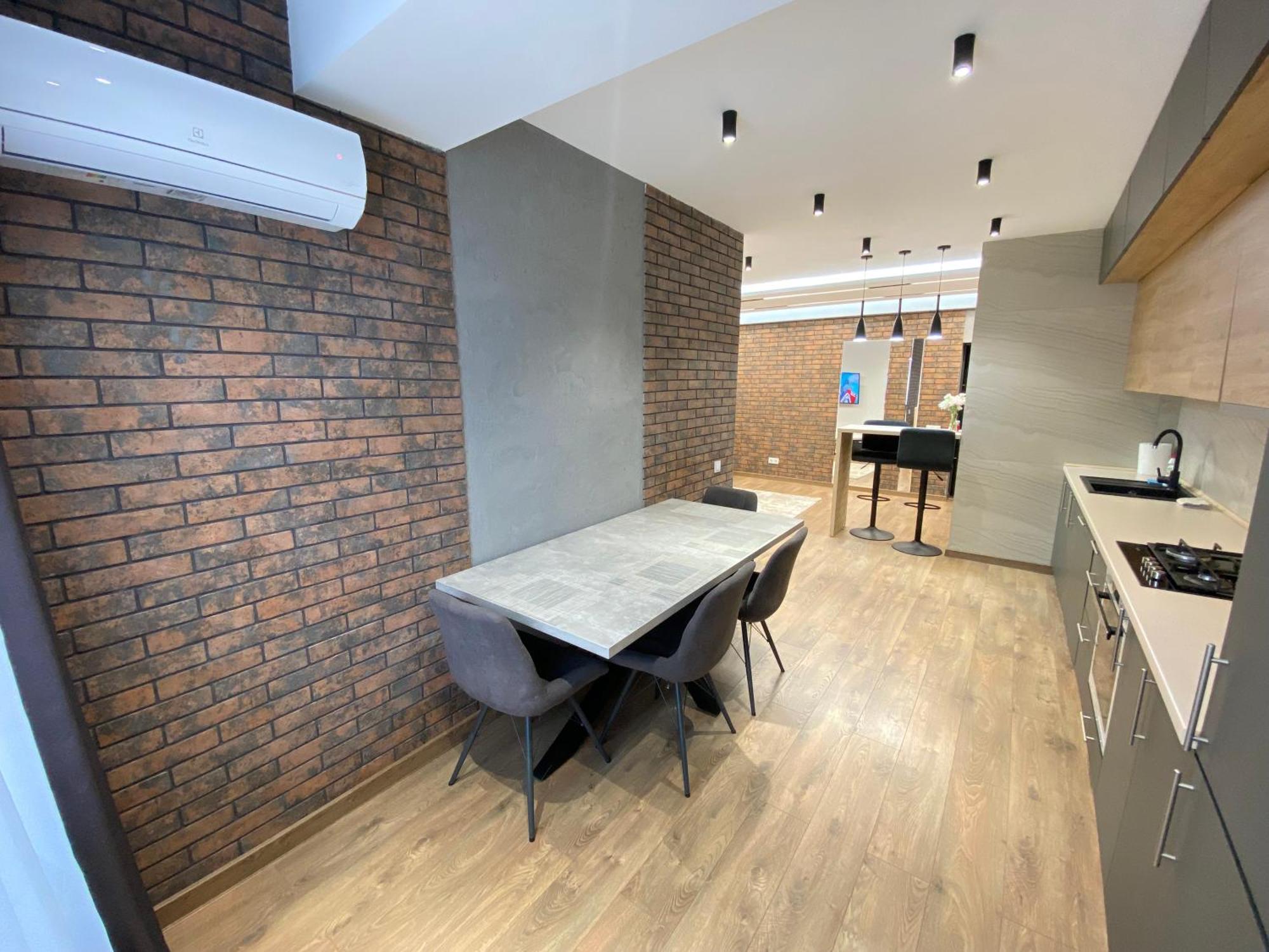 Rentnow Large And Cozy Apartment In The Center, Parking Chişinău Extérieur photo