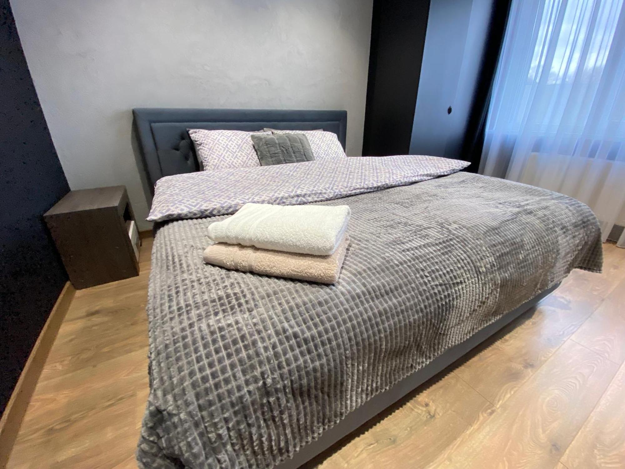 Rentnow Large And Cozy Apartment In The Center, Parking Chişinău Extérieur photo