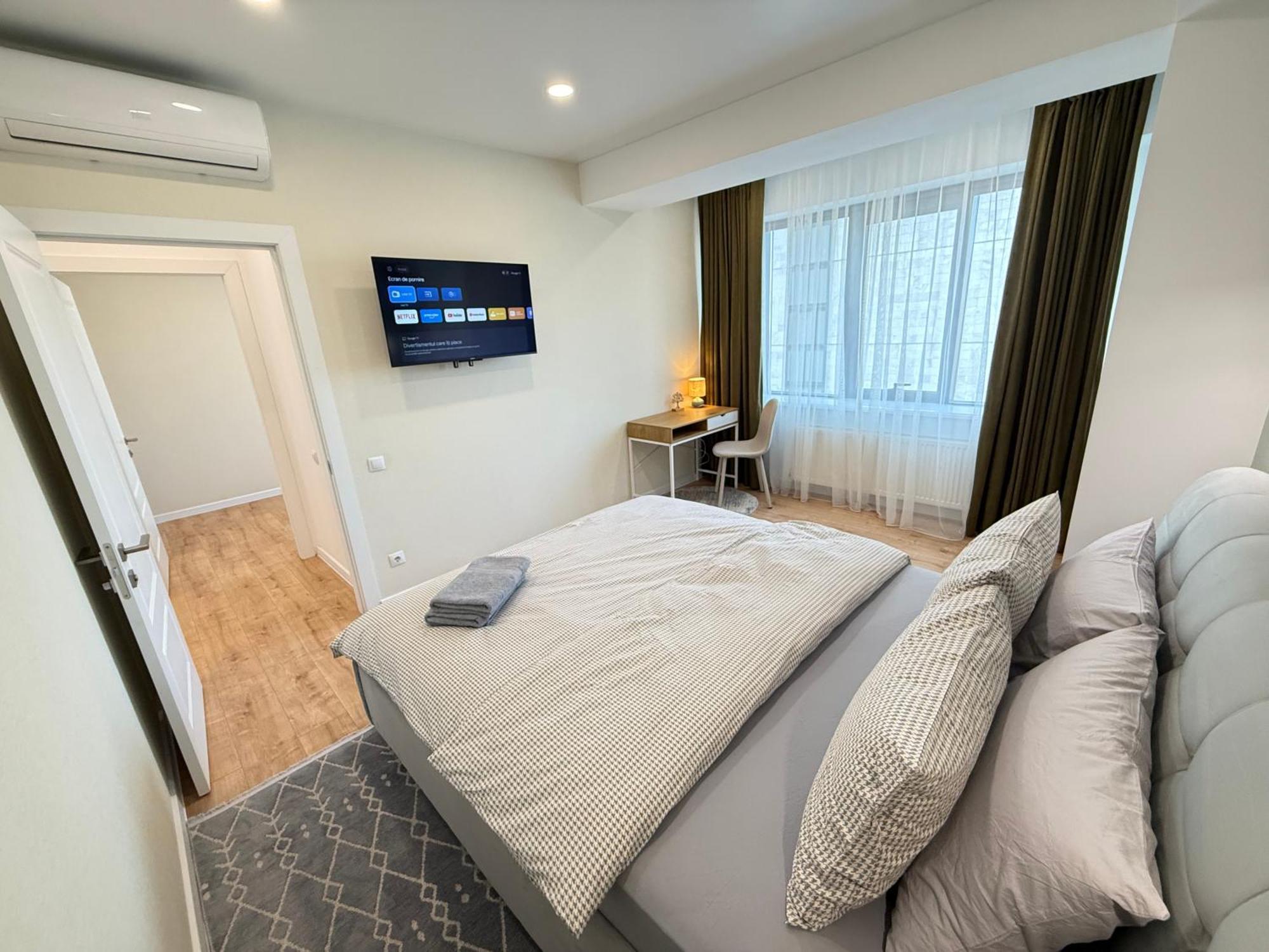 Rentnow Large And Cozy Apartment In The Center, Parking Chişinău Extérieur photo