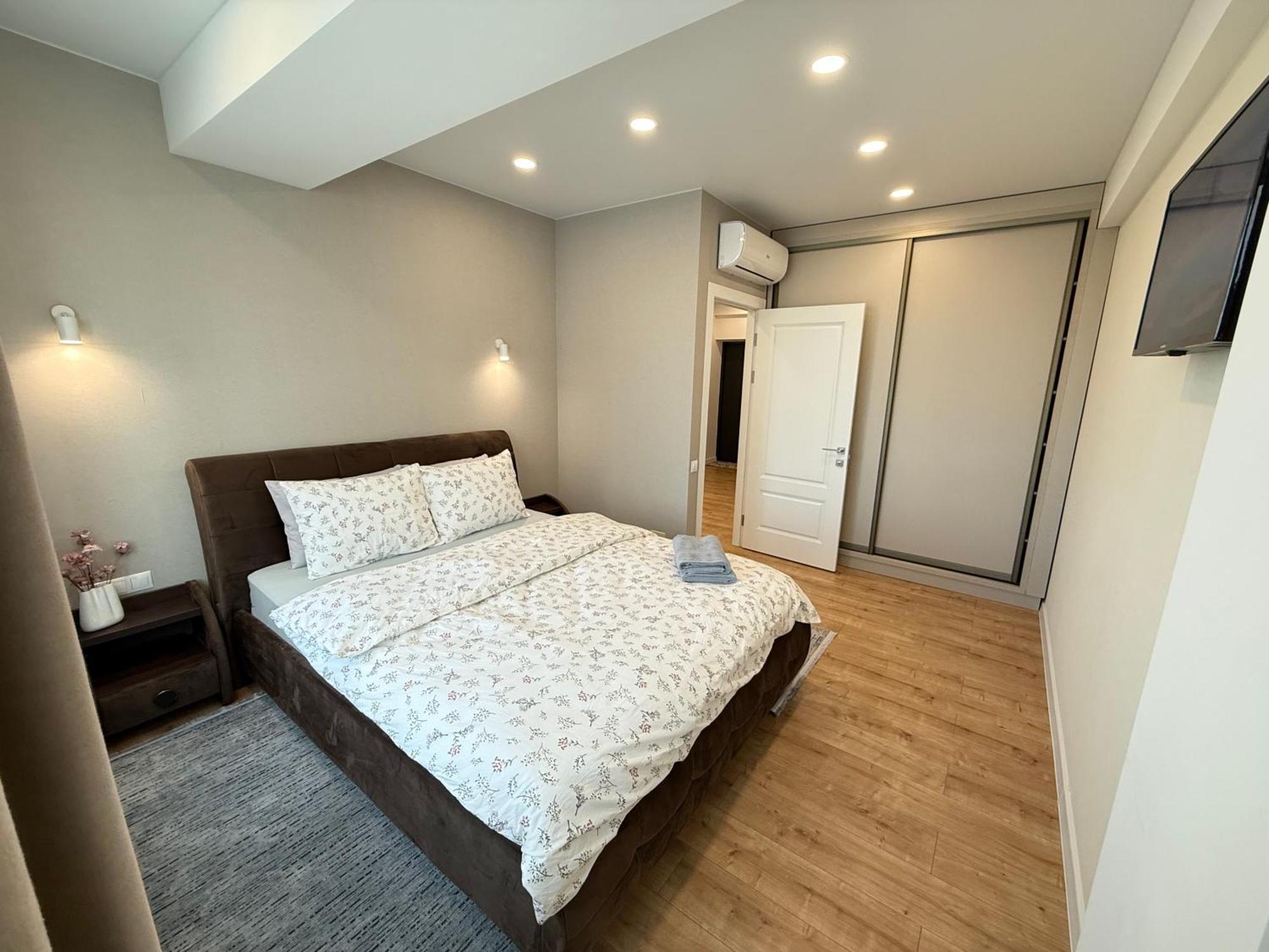 Rentnow Large And Cozy Apartment In The Center, Parking Chişinău Extérieur photo