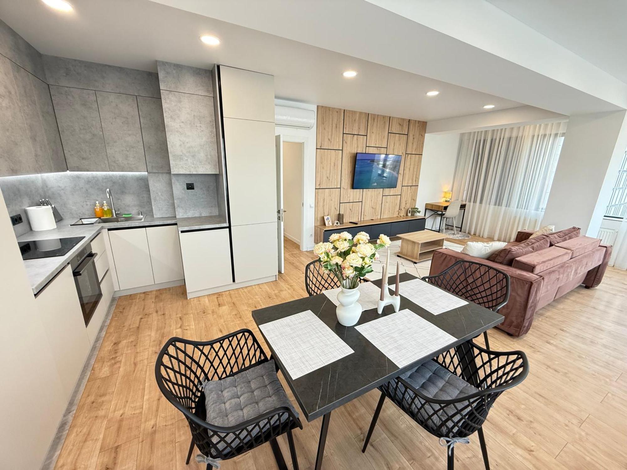 Rentnow Large And Cozy Apartment In The Center, Parking Chişinău Extérieur photo