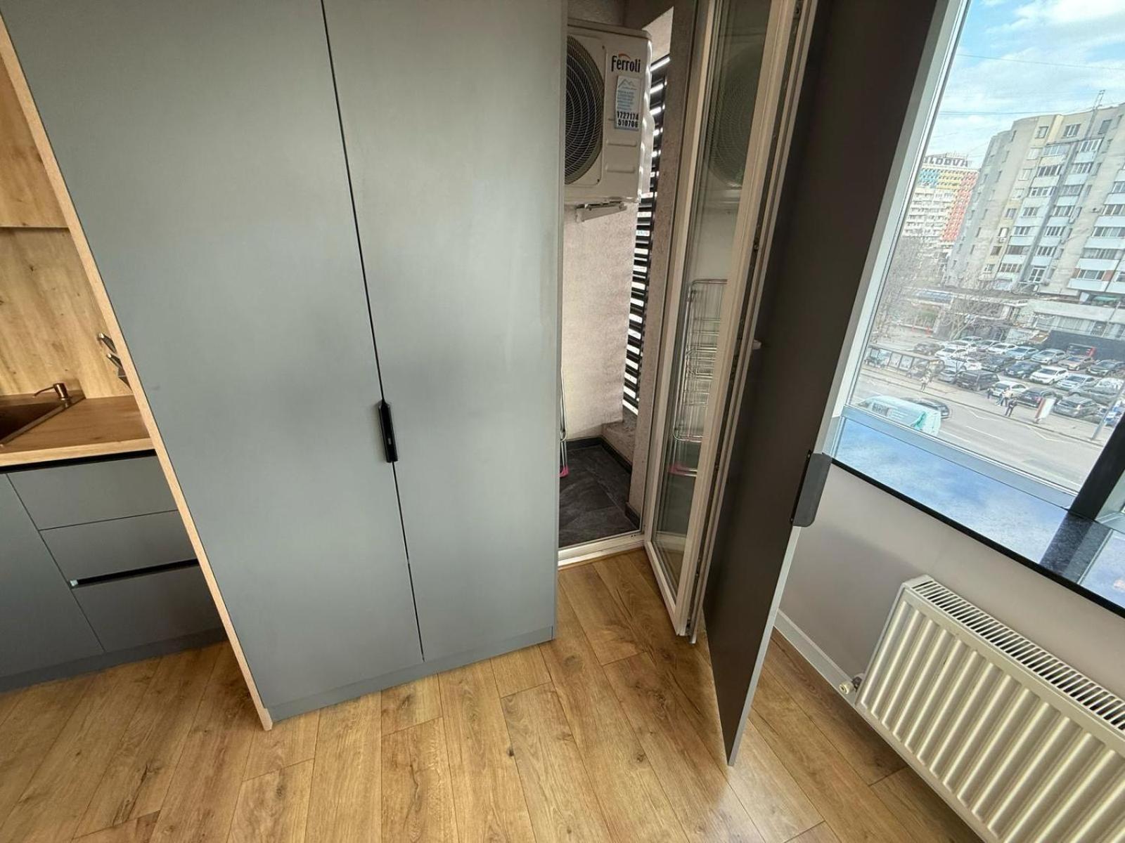 Rentnow Large And Cozy Apartment In The Center, Parking Chişinău Extérieur photo